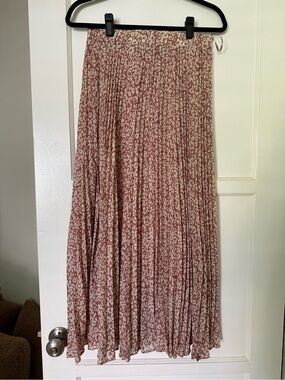 Pleated Pink Leopard Print Midi Skirt